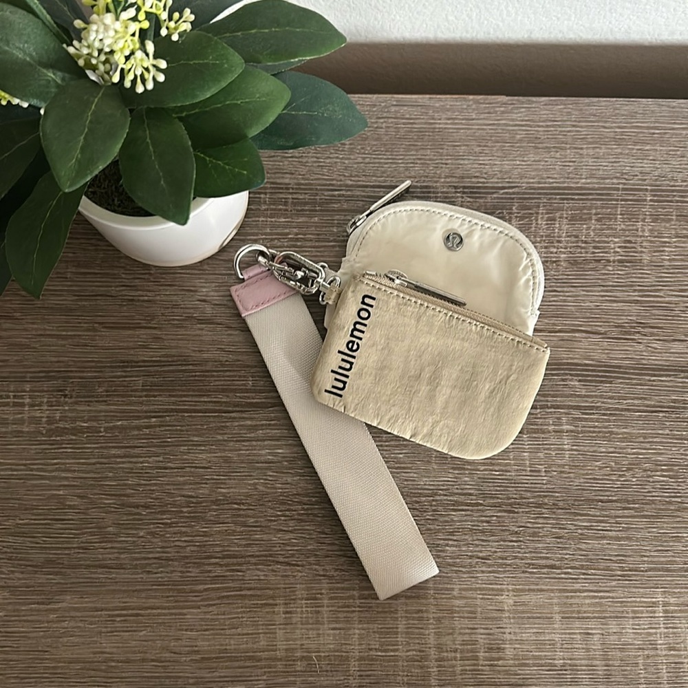 Custom lululemon dual pouch wristlet